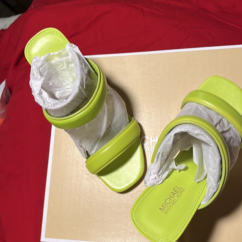Michael Kors sandals, Clara sandal, limeade, size 5 - Picture 2 of 3